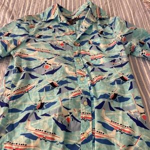 Vineyard Vines button down shirt